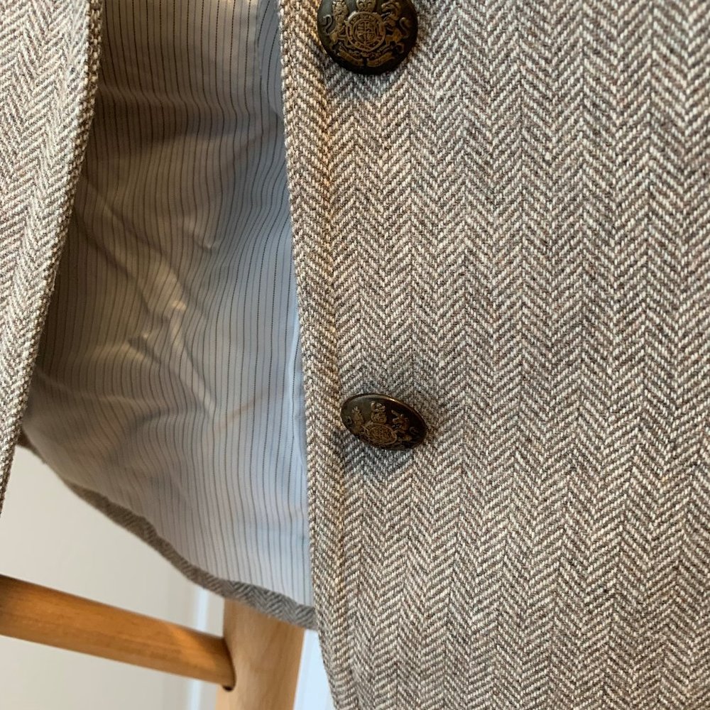 Blazer - Picture 3 of 5